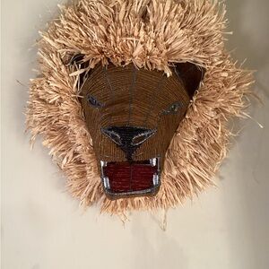 TATE African Beaded Lion Wall Mask with Raffia Mane - Brown & Tan